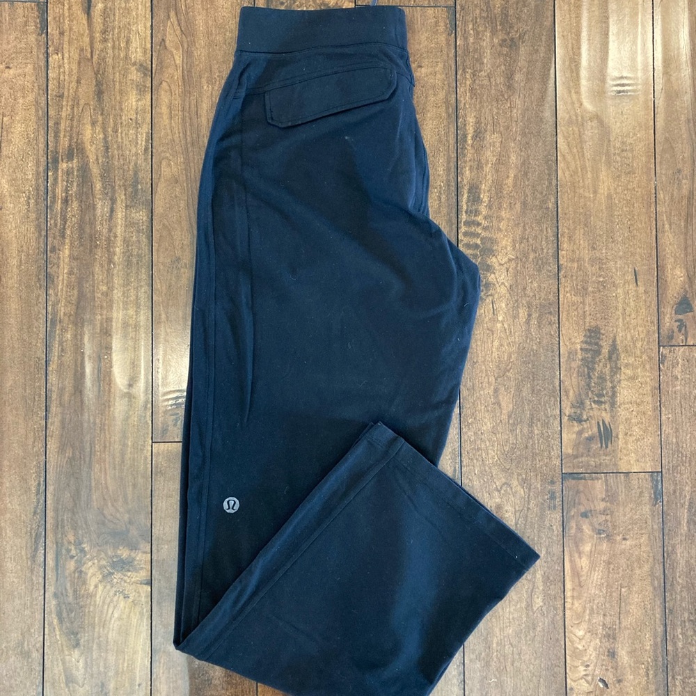 Lululemon Kung Fu Pant 2.0 (Regular)
Black XL